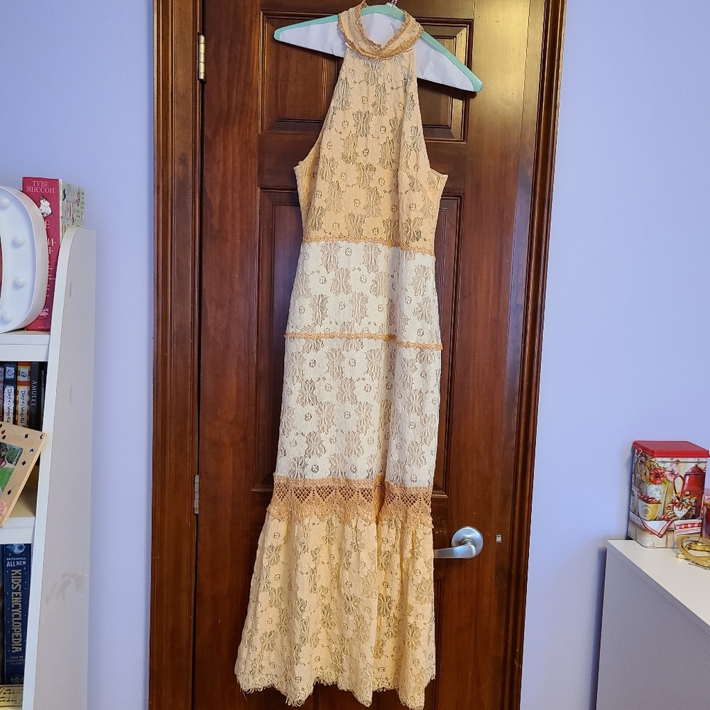 Elegant Lace Dress with Cold Shoulder
